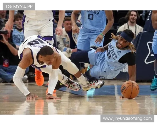 威少对阵灰熊精彩瞬间回顾展现篮球魅力与激情的巅峰对决